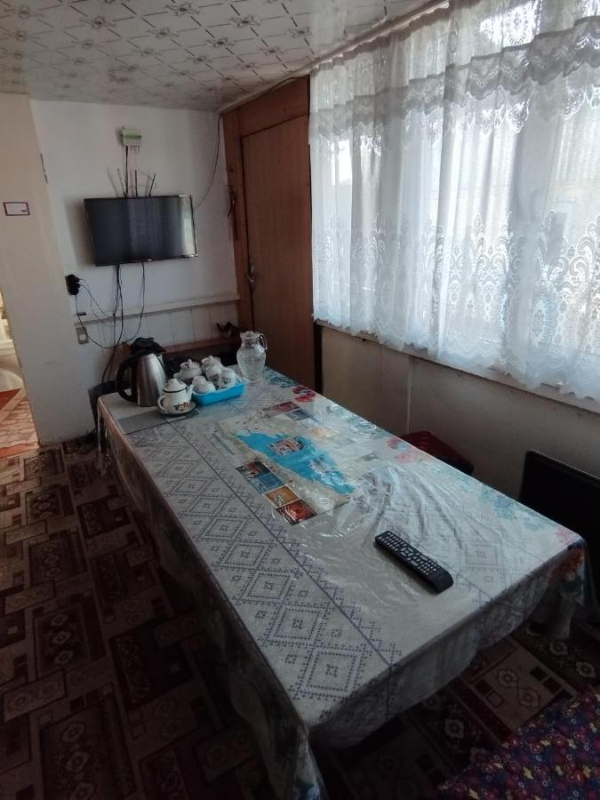 Guest House Sono Adress Derbisheva 202 カラコル エクステリア 写真
