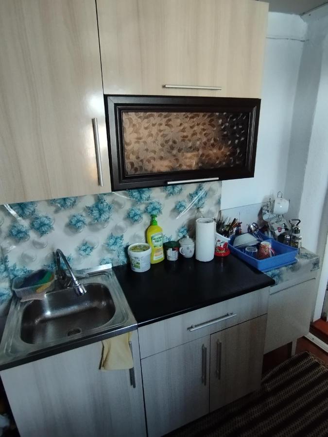 Guest House Sono Adress Derbisheva 202 カラコル エクステリア 写真